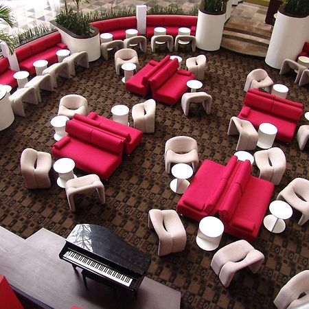 โรงแรมเรดิสัน ปาไรโซ เม็กซิโกซิตี้ ภายนอก รูปภาพ The lobby of the hotel